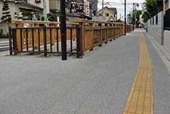 市道48号線（東京都）オーシャングラニットスルー　太平洋プレコン工業　使用製品：擬石平板