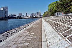 京浜運河緑道公園（東京都）太平洋プレコン工業　オーシャンぺブル　使用製品：洗出平板